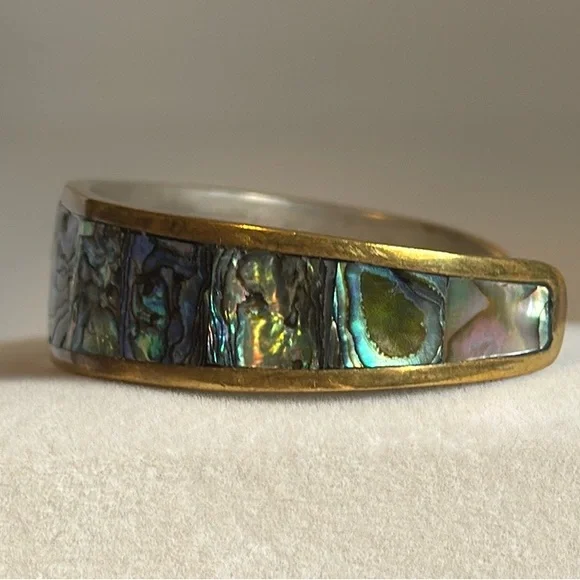 VINTAGE Abalone Inlay Cuff Bracelet With Mother of Pearl Daisy Flower - Picture 6 of 13